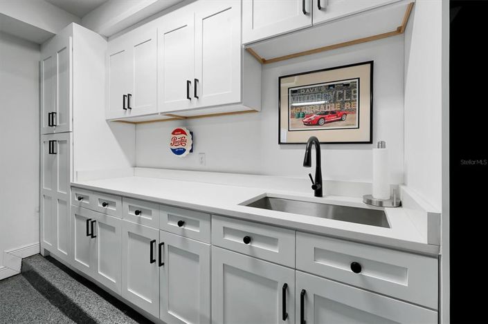 Image No.56-5 Bed Property for sale