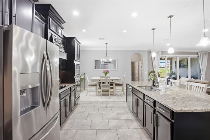 Image No.12-4 Bed Property for sale