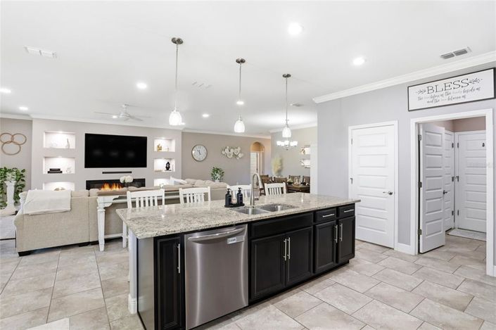 Image No.15-4 Bed Property for sale