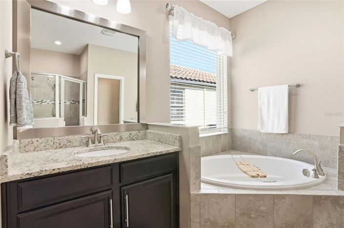 Image No.22-4 Bed Property for sale