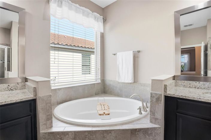 Image No.25-4 Bed Property for sale