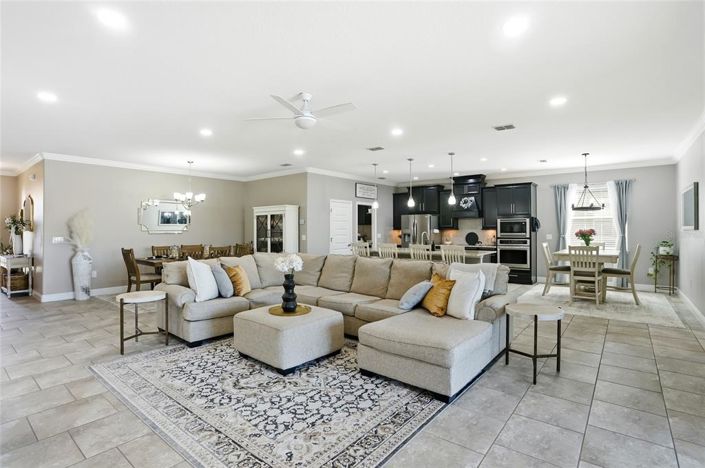 Image No.8-4 Bed Property for sale