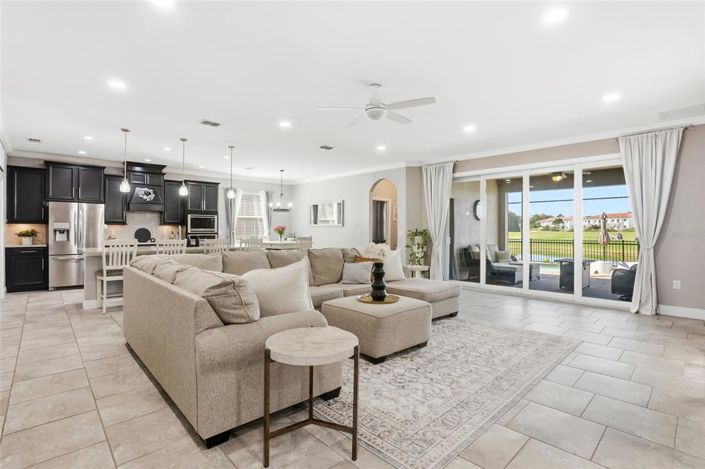 Image No.9-4 Bed Property for sale