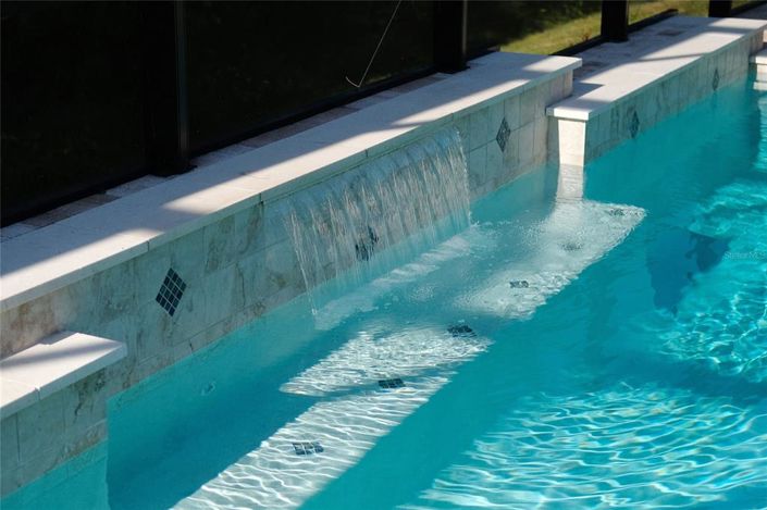 Image No.6-4 Bed Property for sale