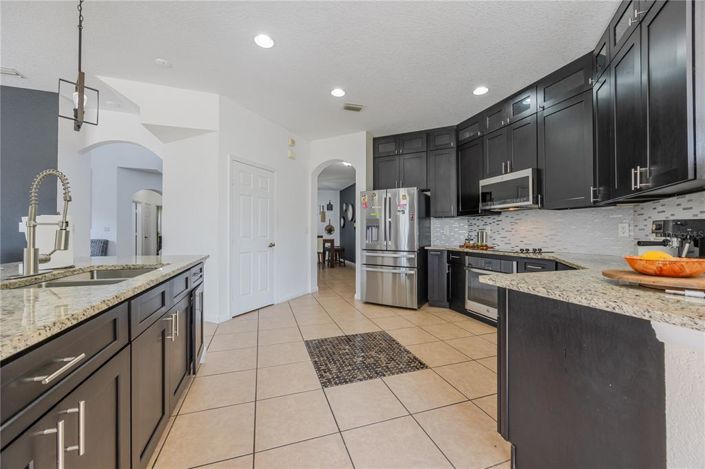 Image No.20-5 Bed Property for sale