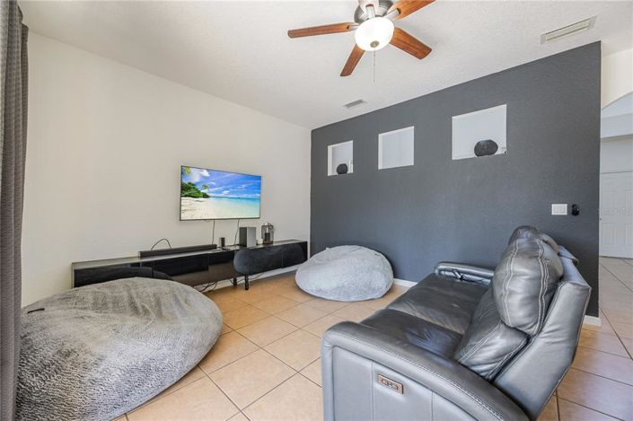 Image No.24-5 Bed Property for sale