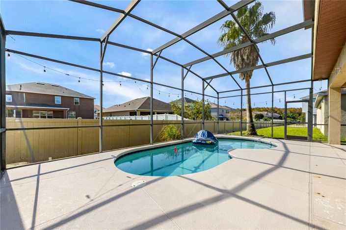 Image No.36-5 Bed Property for sale