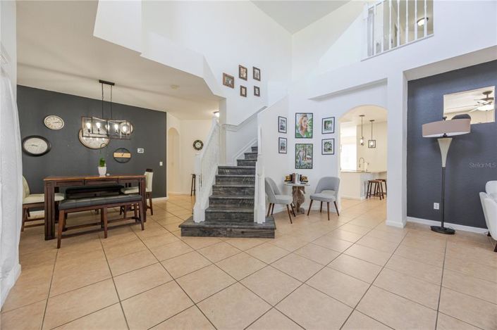 Image No.5-5 Bed Property for sale