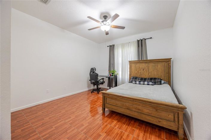 Image No.7-5 Bed Property for sale