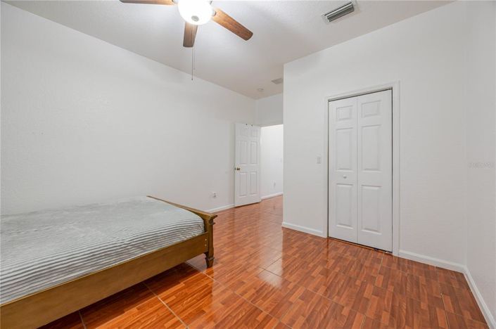 Image No.8-5 Bed Property for sale