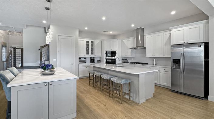 Image No.16-6 Bed Property for sale