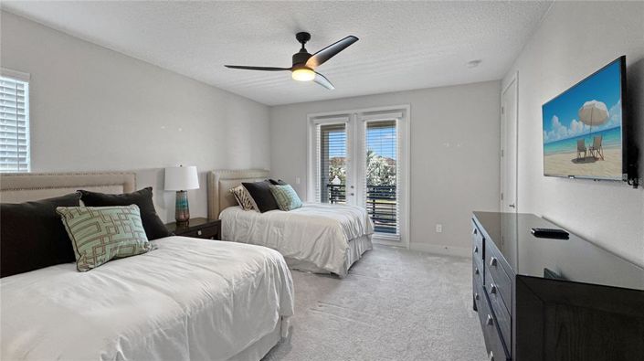 Image No.47-6 Bed Property for sale