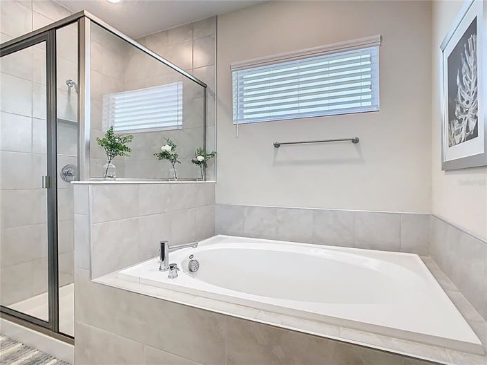 Image No.58-6 Bed Property for sale