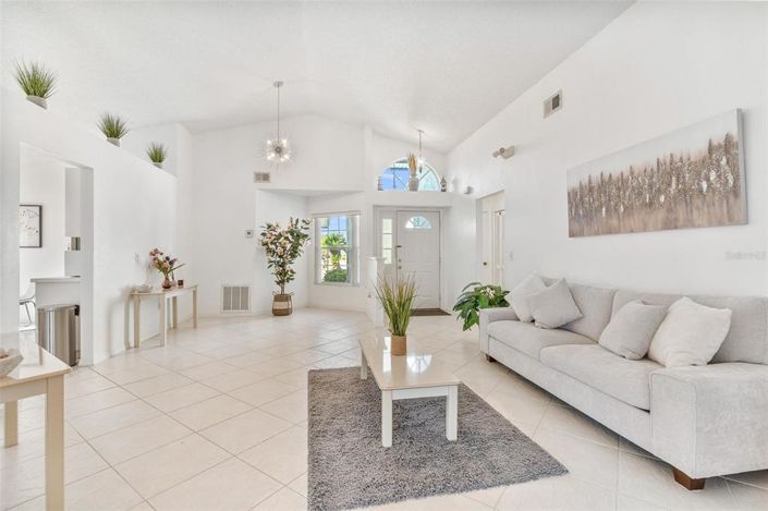 Image No.2-Propriété de 3 chambres à vendre à Kissimmee