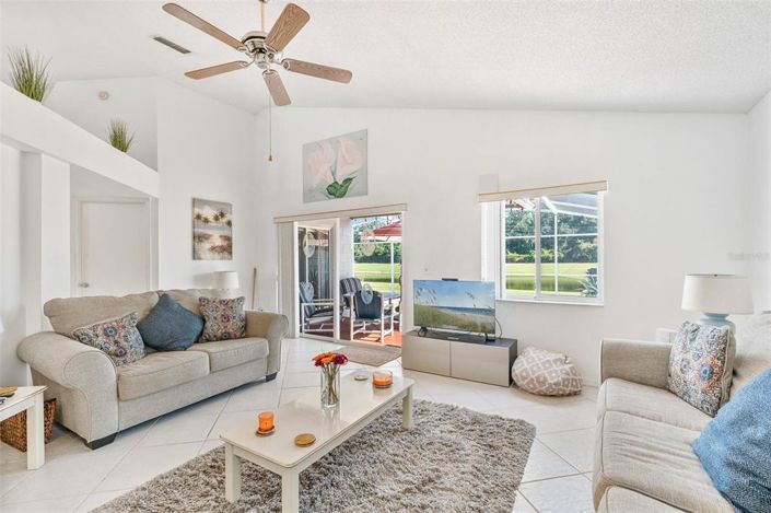 Image No.4-Propriété de 3 chambres à vendre à Kissimmee