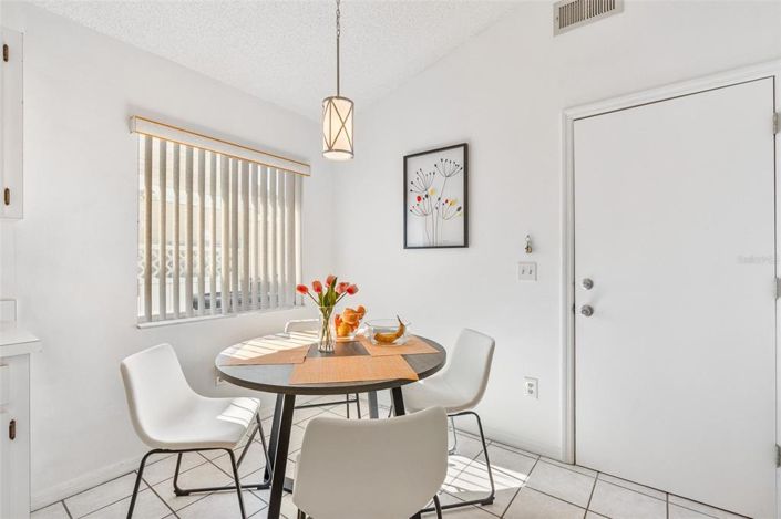 Image No.5-Propriété de 3 chambres à vendre à Kissimmee