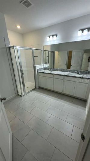 Image No.15-4 Bed Property for sale