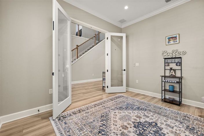 Image No.10-7 Bed Property for sale