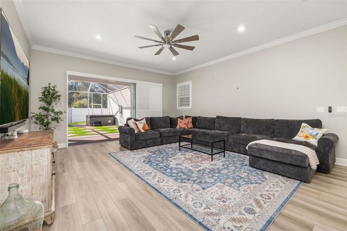 Image No.22-7 Bed Property for sale