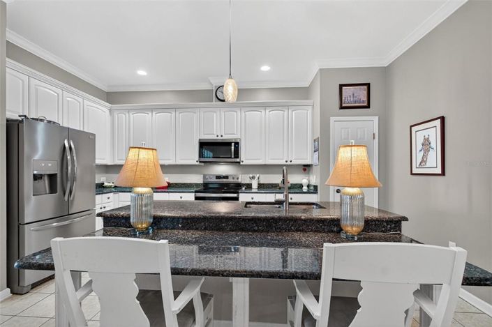 Image No.25-3 Bed Townhouse for sale