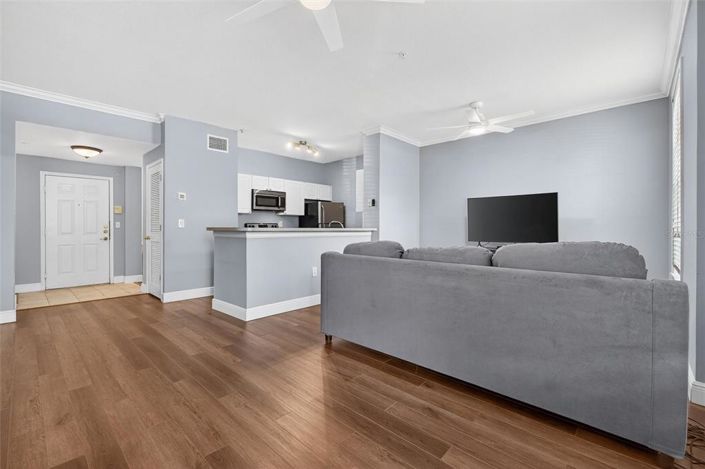 Image No.9-1 Bed Property for sale