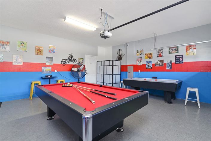 Image No.10-9 Bed Property for sale