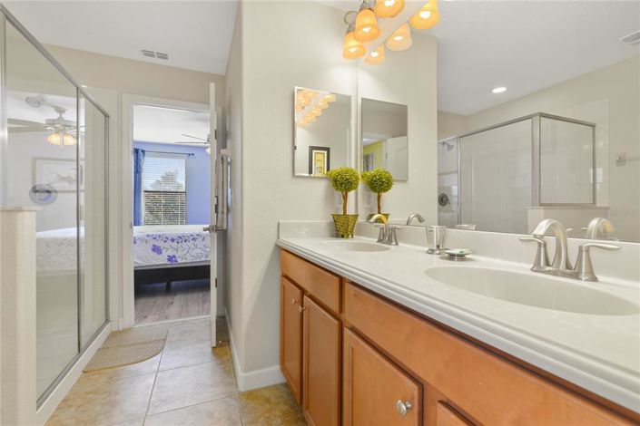 Image No.21-9 Bed Property for sale