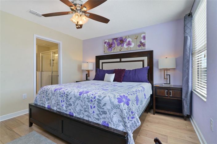 Image No.23-9 Bed Property for sale