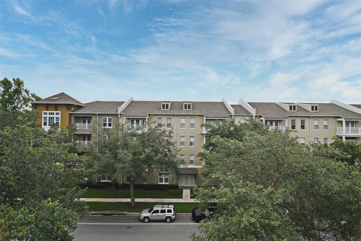 Image No.12-2 Bed Property for sale