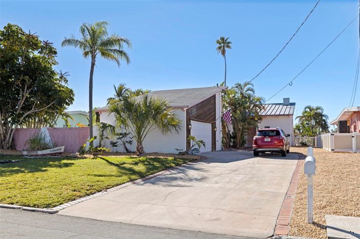 Image No.12-3 Bed Property for sale