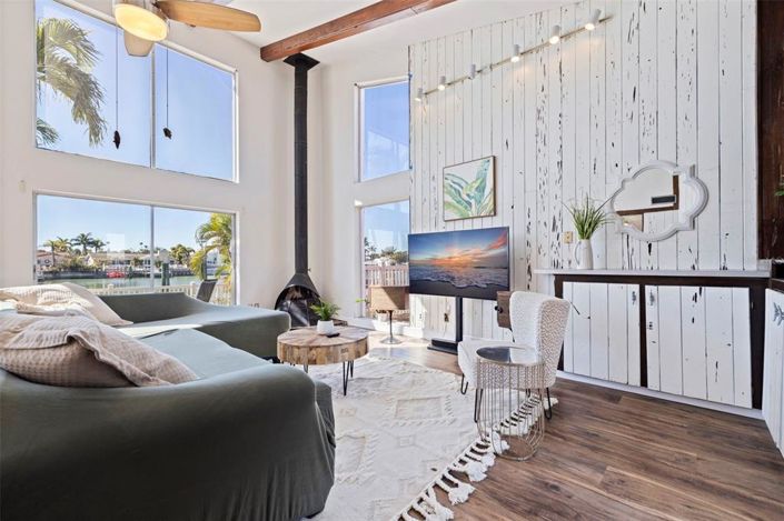 Image No.17-3 Bed Property for sale