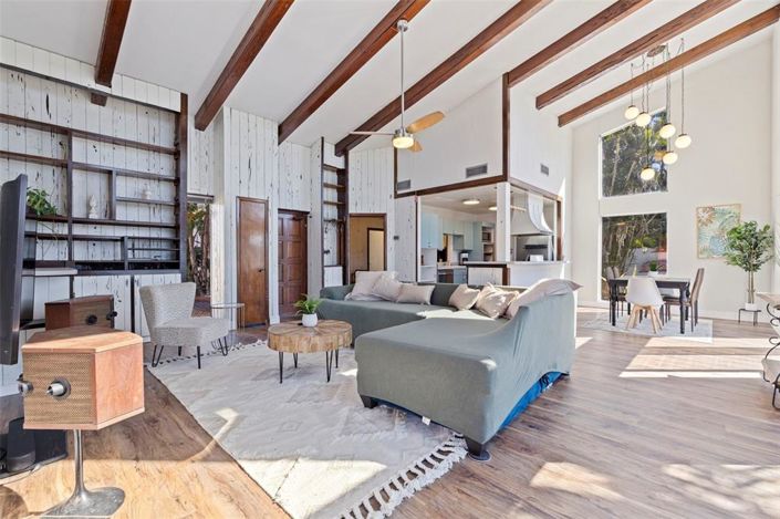 Image No.19-3 Bed Property for sale