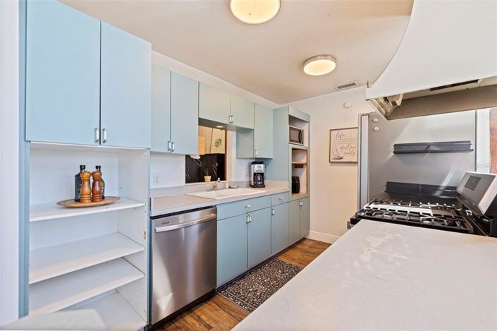 Image No.21-3 Bed Property for sale