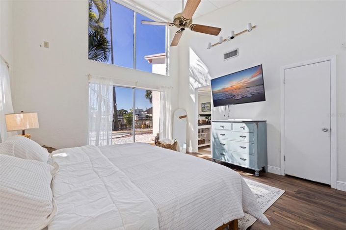 Image No.32-3 Bed Property for sale