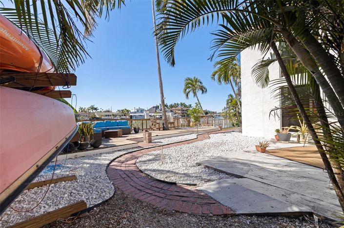 Image No.36-3 Bed Property for sale