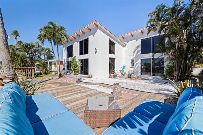 Image No.38-3 Bed Property for sale