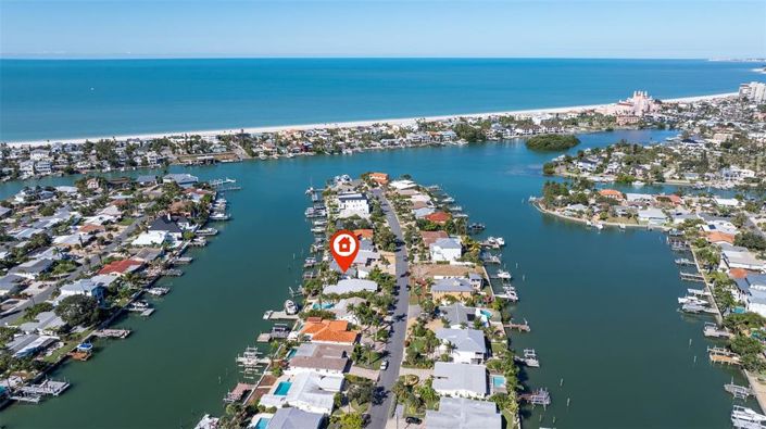 Image No.8-3 Bed Property for sale