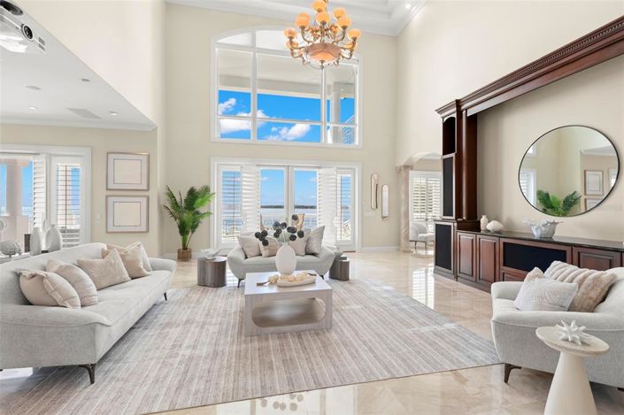 Image No.2-Propriété de 5 chambres à vendre à Floride