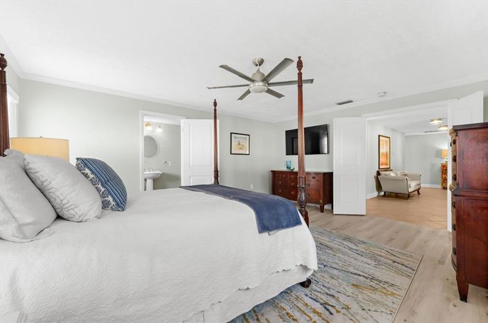 Image No.26-3 Bed Property for sale