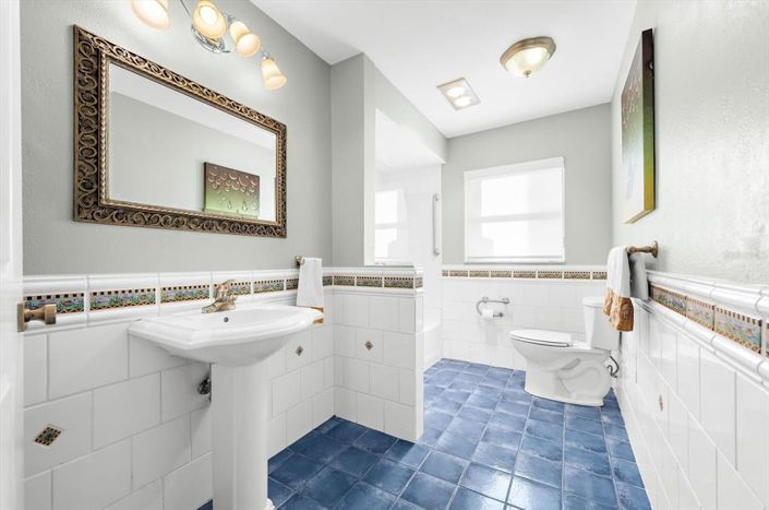 Image No.33-3 Bed Property for sale