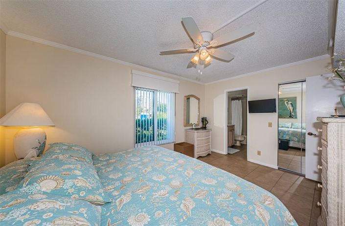 Image No.10-2 Bed Property for sale