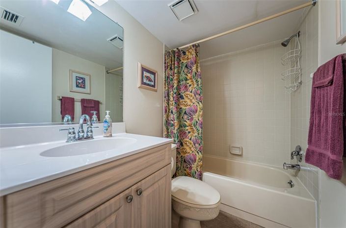 Image No.16-2 Bed Property for sale