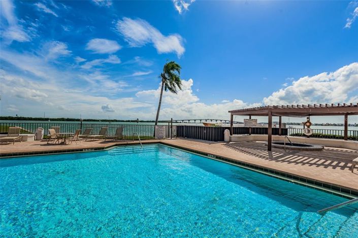 Image No.24-2 Bed Property for sale