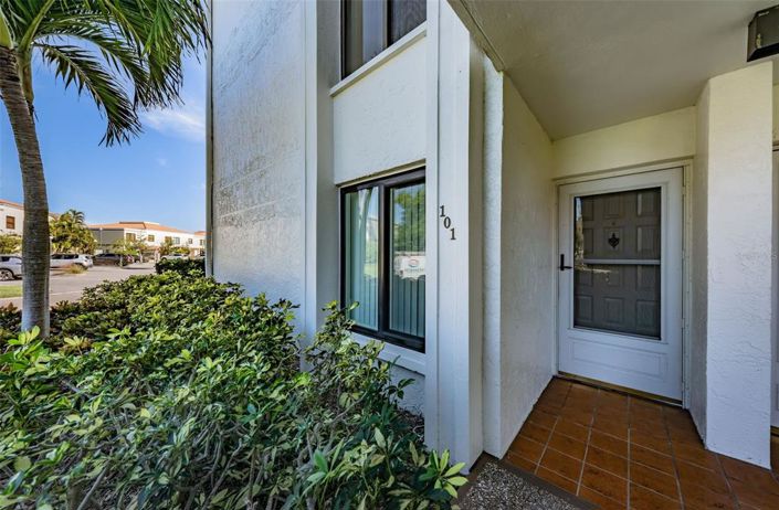 Image No.3-2 Bed Property for sale