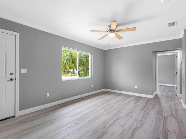 Image No.18-3 Bed Property for sale