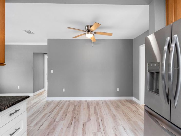 Image No.19-3 Bed Property for sale