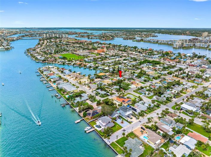 Image No.37-3 Bed Property for sale