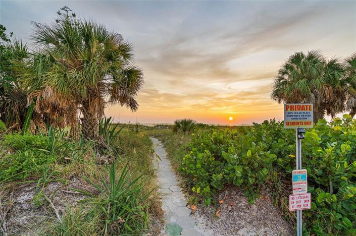 Image No.47-3 Bed Property for sale