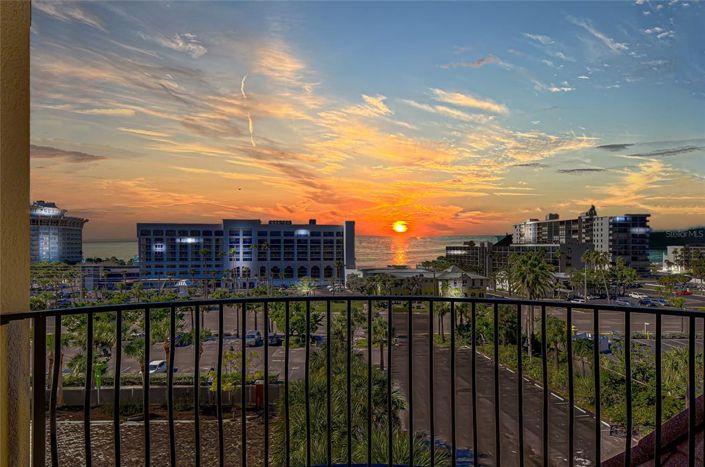 Image No.27-3 Bed Property for sale