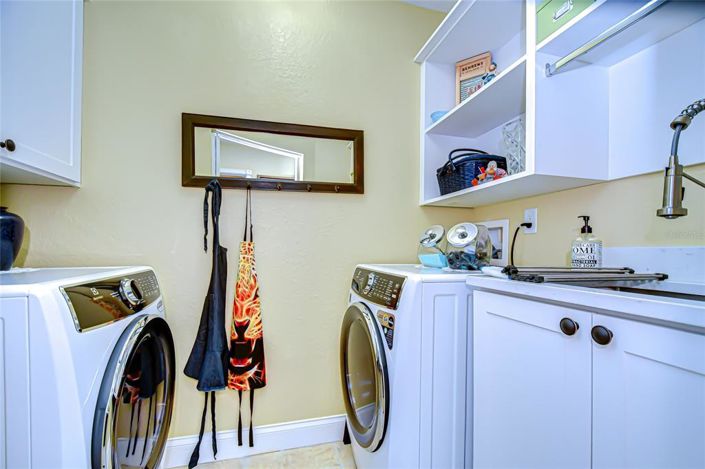 Image No.53-3 Bed Property for sale